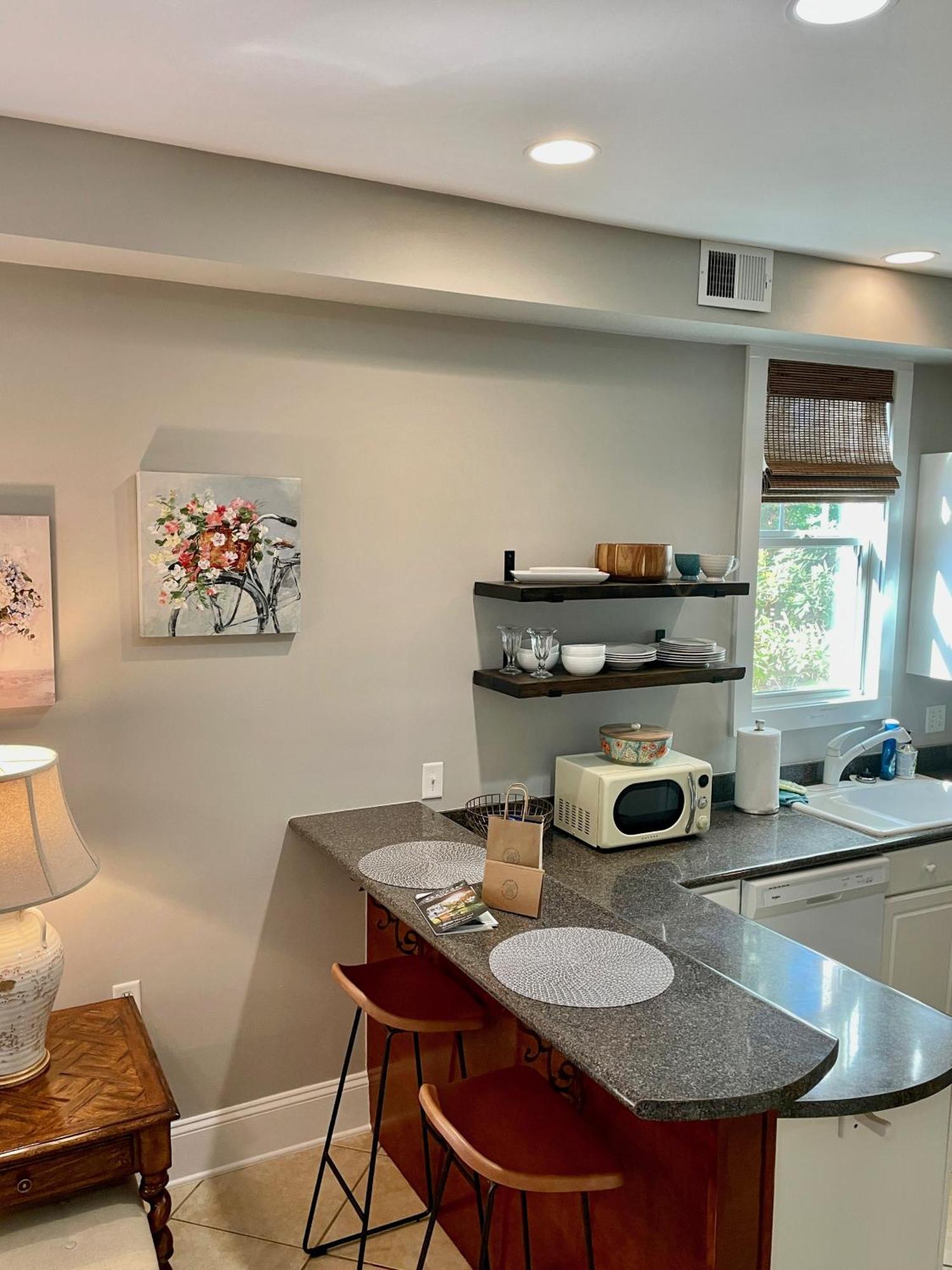 ביופורט Magnolia Court Suites מראה חיצוני תמונה